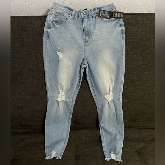 Fashion Nova Distressed Ankle Jeans - Picture 9 of 13